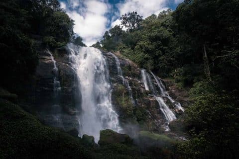 Marvel at the Wachirathan Waterfall, one of the most impressive waterfalls in Doi Inthanon National Park, Chiang Mai. Feel the refreshing spray and the cool breeze as you admire the power and beauty of nature.